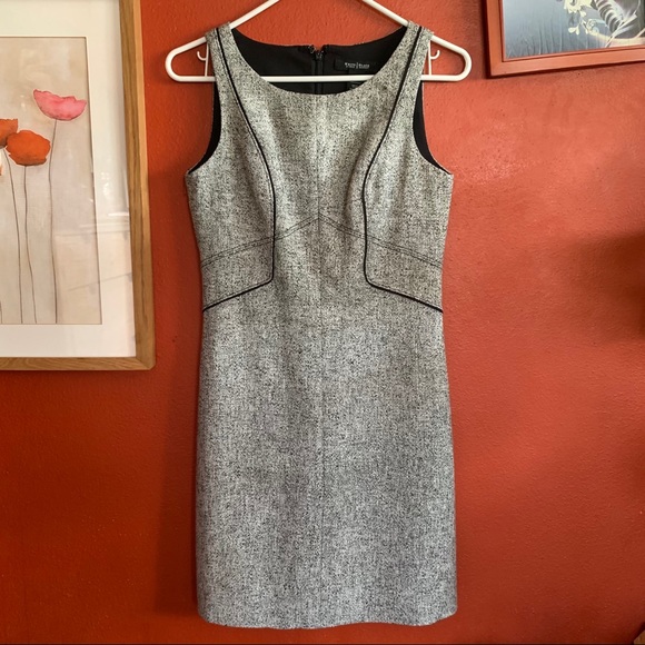 LIKENew White House Black Market Gray Casual Dress - Picture 4 of 14